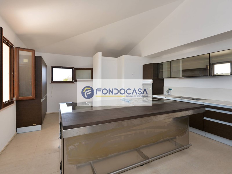Villa in Vendita a San Cassiano, 297'000€, 300 m²