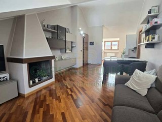 Attico in Vendita a San Nicola la Strada, 148'000€, 100 m²