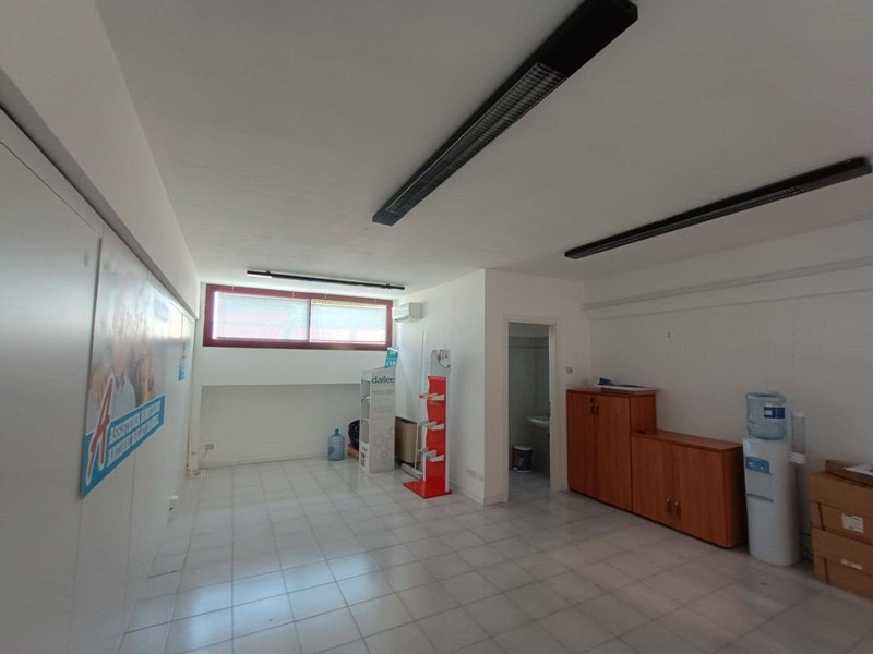 Ufficio in Vendita a Pesaro, 48'000&euro;, 40 m²