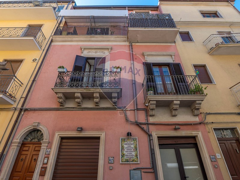 Casa Indipendente in Vendita a Grammichele, 72'000€, 141 m²