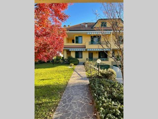 Villa in Vendita a Bussero, 550'000€, 230 m²