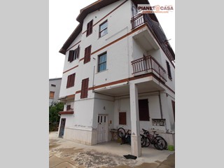 Quadrilocale in Vendita a Castel di Lama, 85'000€, 150 m²