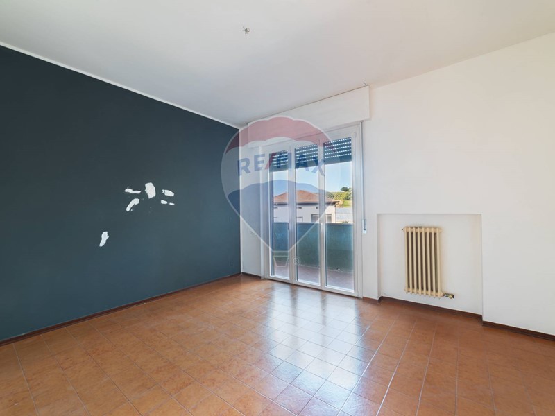 Appartamento in Vendita a Castelbellino, 72'000€, 82 m²