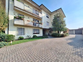 Bilocale in Vendita a Castrezzato, 135'000€, 73 m²