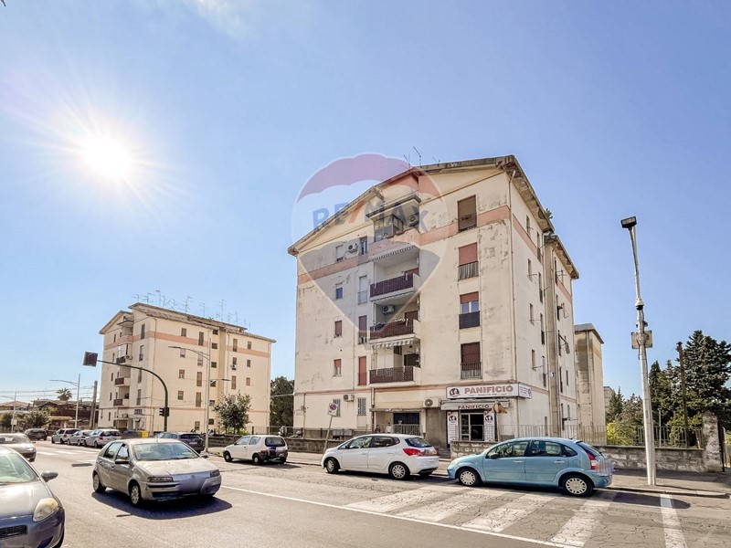 Quadrilocale in Vendita a Catania, 84'000&euro;, 67 m²