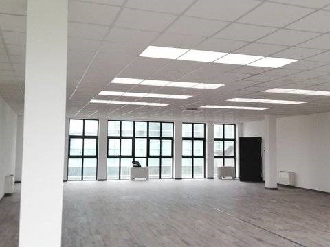 Immobile commerciale in Affitto a Firenze, 2'800€, 332 m²