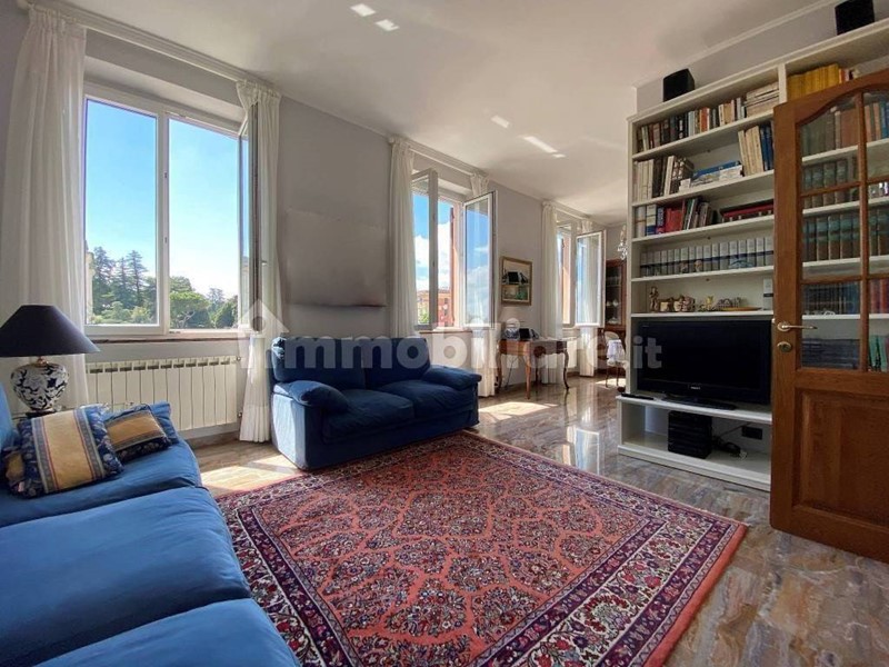 Appartamento in Vendita a Genova, 430'000€, 125 m²