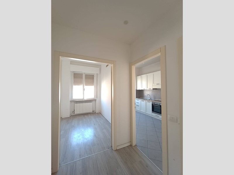 Appartamento in Affitto a Fano, 700€, 120 m²