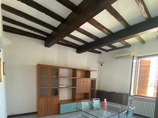 Bilocale in Vendita a Mantova, 115'000&euro;, 110 m²