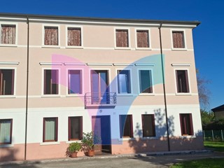 Villa in Vendita a Oderzo, 895'000€, 600 m²