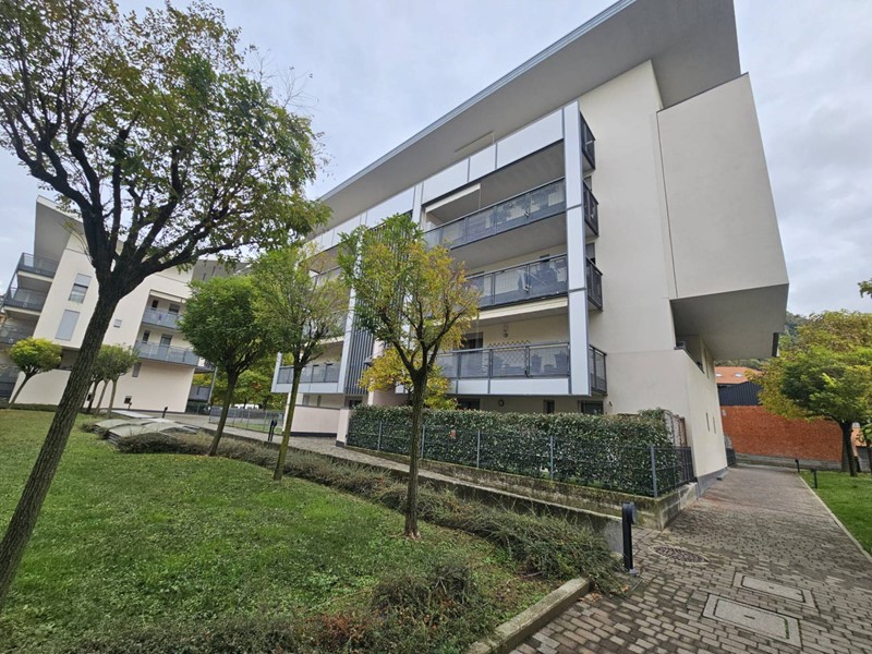 Bilocale in Vendita a Laveno Mombello, 168'000€, 62 m²