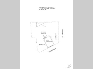 Negozio in Affitto a Brindisi, 600€, 23 m²