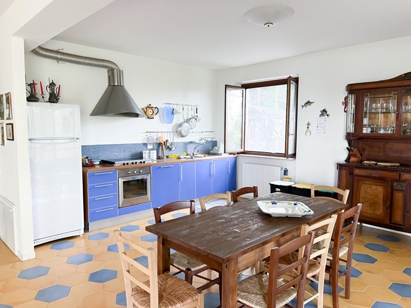 Villa in Vendita a San Giovanni a Piro, 218 m², arredato