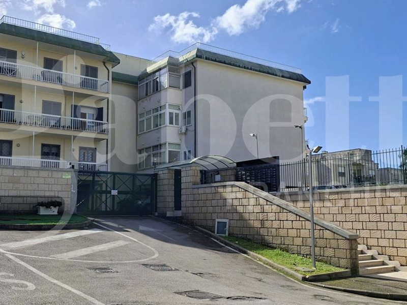 Quadrilocale in Vendita a Bacoli, 325'000€, 100 m²