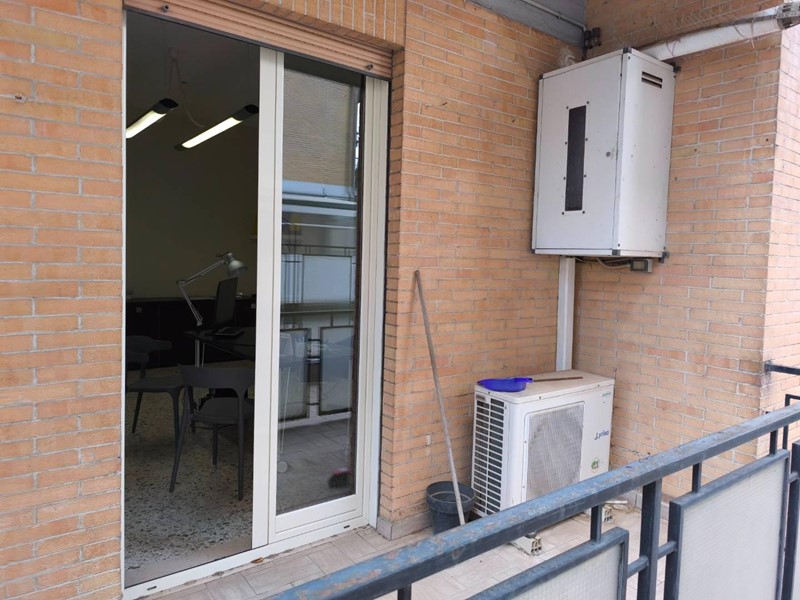 Bilocale in Vendita a Avellino, 100'000&euro;, 116 m²