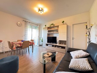 Trilocale in Vendita a Città Sant'Angelo, 180'000€, 76 m², con Box