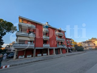 Quadrilocale in Vendita a Deruta, 135'000€, 121 m²