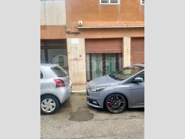 Box in Vendita a Barletta, 125'000€, 110 m²