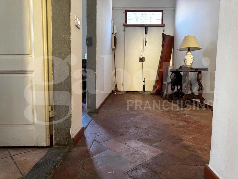 Casa Indipendente in Vendita a Sesto Fiorentino, 329'000€, 100 m²
