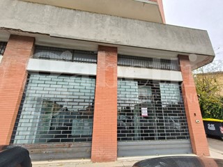 Negozio in Affitto a Amelia, 450€, 70 m²