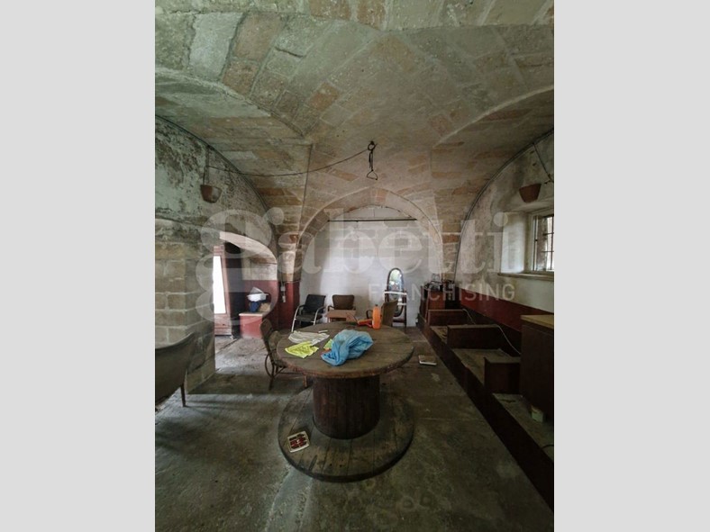 Villa in Vendita a Brindisi, 3600 m²