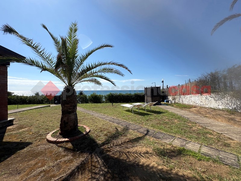 Villa in Vendita a Sperlonga, 1'899'000€, 120 m², arredato