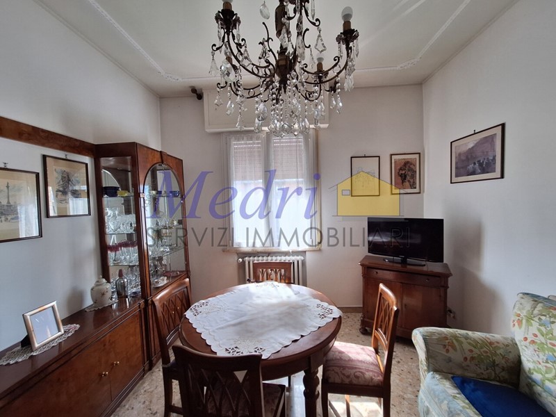 Appartamento in Vendita a Cesena, 165'000&euro;, 87 m², arredato, con Box