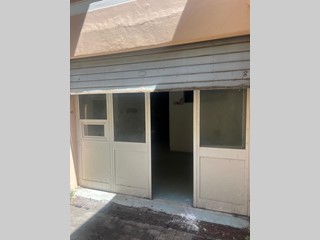 Magazzino in Vendita a Roma, 219'000€, 408 m²