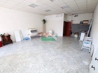 Immobile commerciale in Vendita a Ravenna, 115'000€, 70 m²