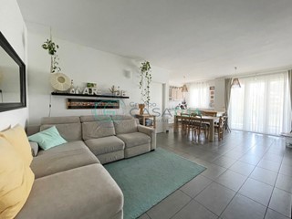 Appartamento in Vendita a Nereto, 137'000€, 95 m²