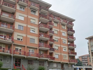 Trilocale in Vendita a Borgaro Torinese, 115'000€, 85 m², con Box