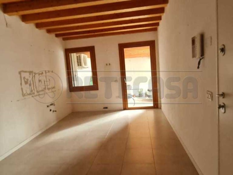 Quadrilocale in Vendita a Isola Vicentina, 210'000€, 145 m²