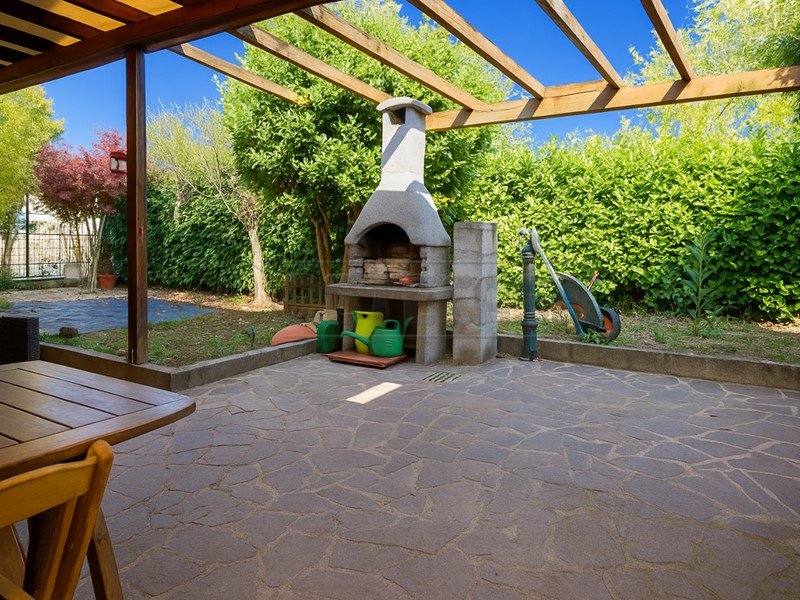 Casa Semi Indipendente in Vendita a Vicenza, 260'000€, 219 m², con Box