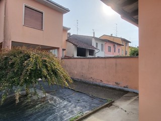 Casa Indipendente in Vendita a Villata, 110'000€, 200 m²