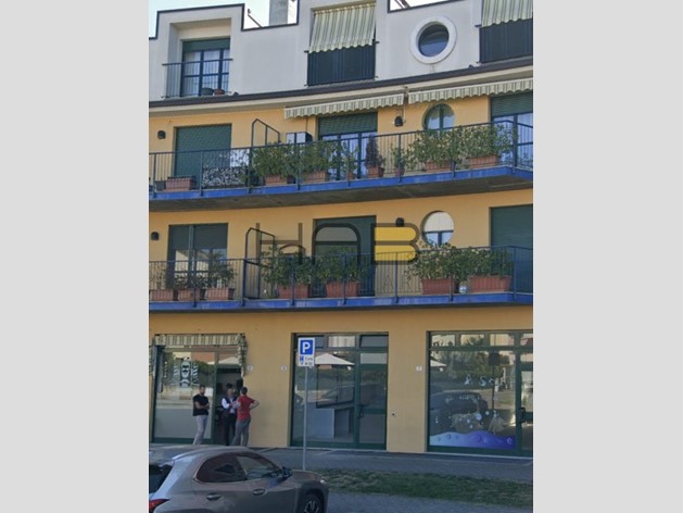 Attività commerciale in Affitto a Fagnano Olona, 600€, 60 m²