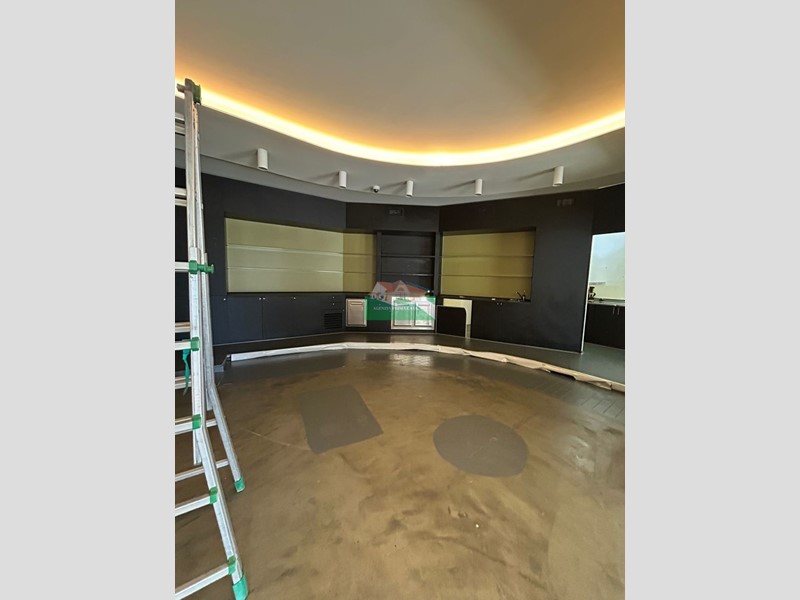 Immobile commerciale in Affitto a Ravenna, 1'300€, 90 m²