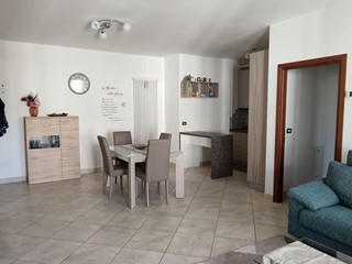 Trilocale in Affitto a Tavoleto, 600€, 75 m², arredato, con Box