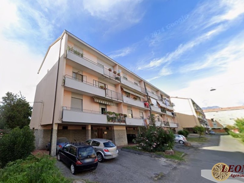 Quadrilocale in Vendita a Carrara, 68'147€, 117 m²