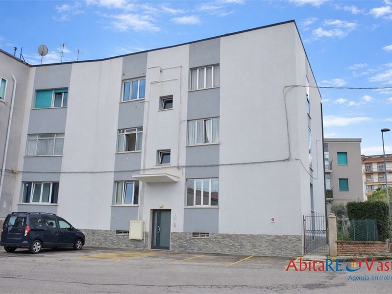 Appartamento in Vendita a Vasto, 80'000&euro;, 122 m²