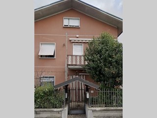 Trilocale in Vendita a Desio, 83'250€, 99 m²