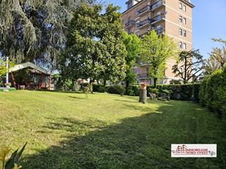 Appartamento in Vendita a Pioltello, 820 m²