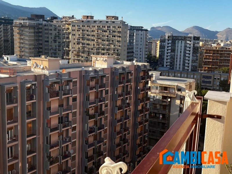Appartamento in Vendita a Palermo, 315'000€, 167 m²