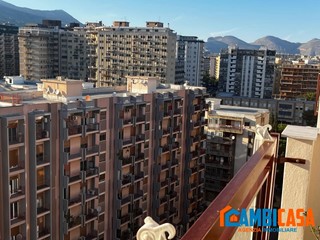 Appartamento in Vendita a Palermo, 315'000€, 167 m²