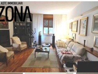 Quadrilocale in Vendita a Albiate, 245'000€, 183 m²