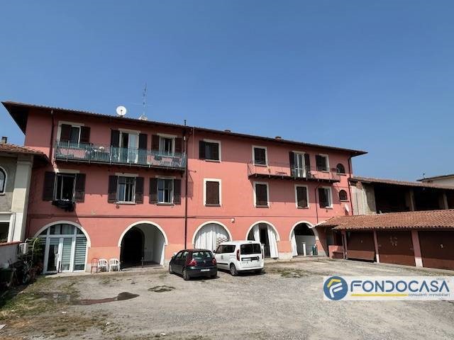 Trilocale in Vendita a Erbusco, 108'000€, 96 m²