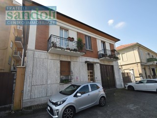 Trilocale in Vendita a Vercelli, 140'000€, 140 m²