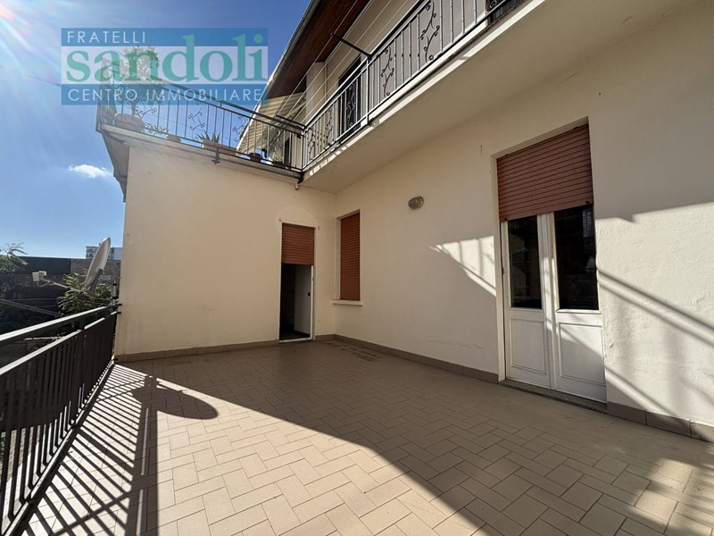 Trilocale in Vendita a Vercelli, 130'000&euro;, 140 m²