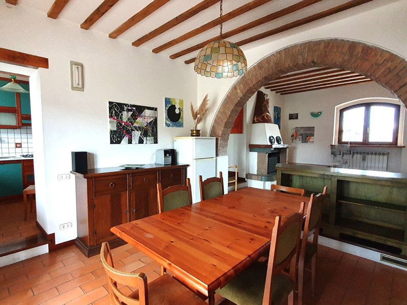 Casa Semi Indipendente in Vendita a Fabriano, 125'000€, 95 m²