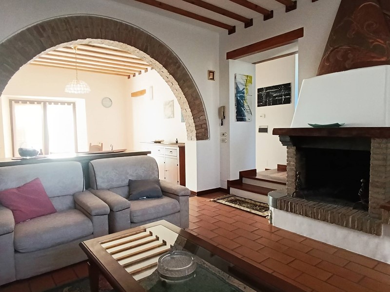 Casa Semi Indipendente in Vendita a Fabriano, 125'000&euro;, 95 m²