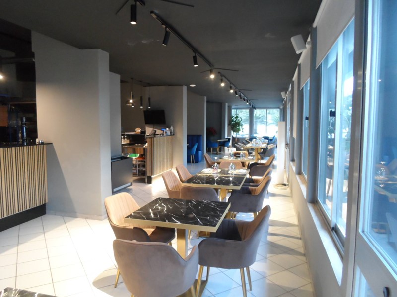 Attività commerciale in Affitto a San Benedetto del Tronto, 550 m²